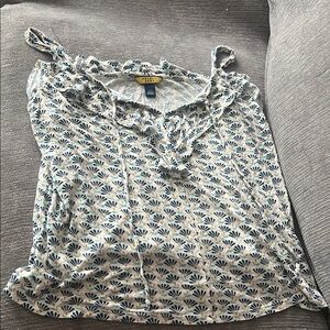 Aeropostale Blue and White Patterned Tank Top